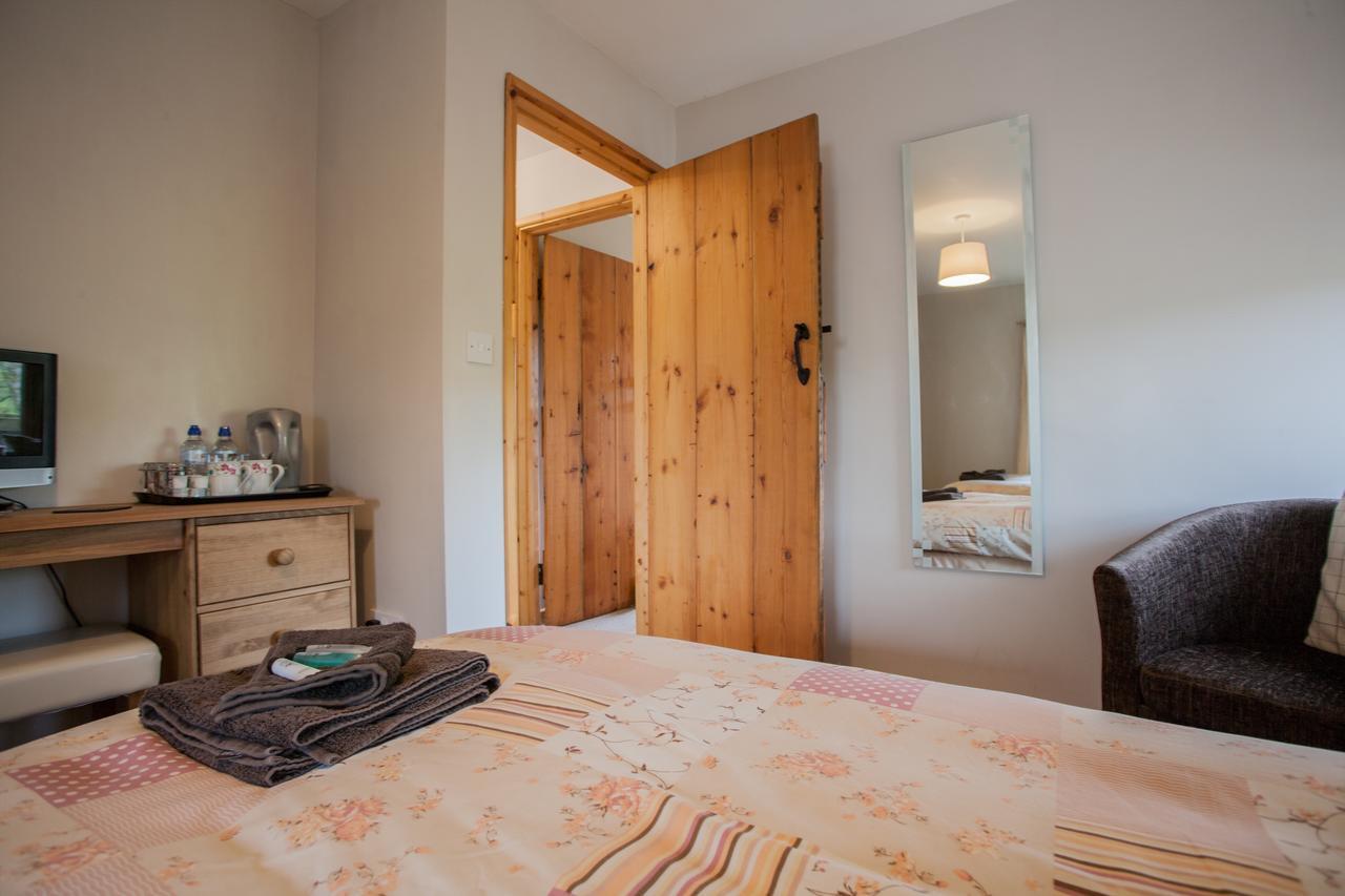 Bed and Breakfast Beudy Bach à Cross Hands Extérieur photo